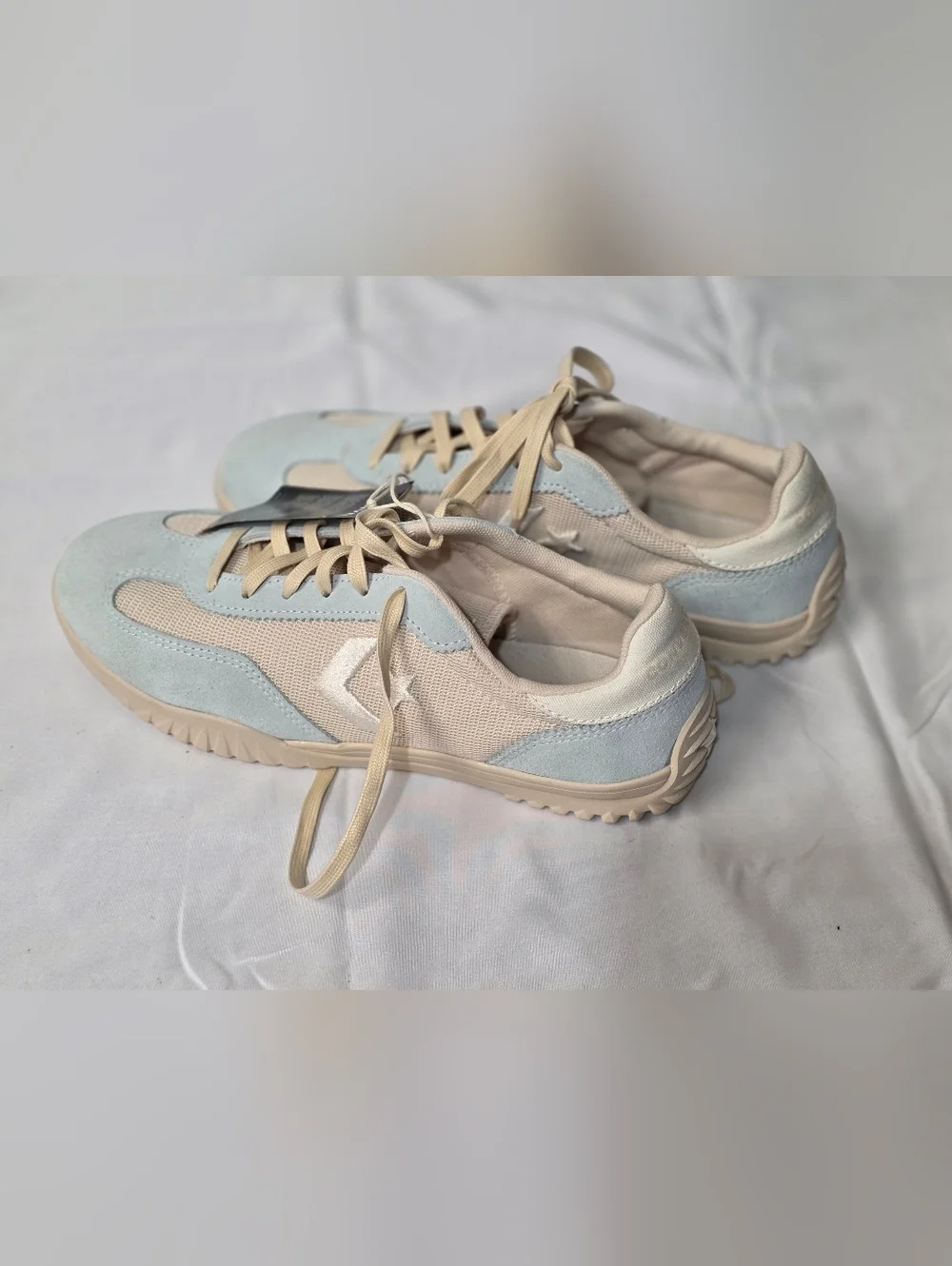 Converse Run Star Trainer With Classic Star Chevron Logo Womens Size 9 Mens 7.5